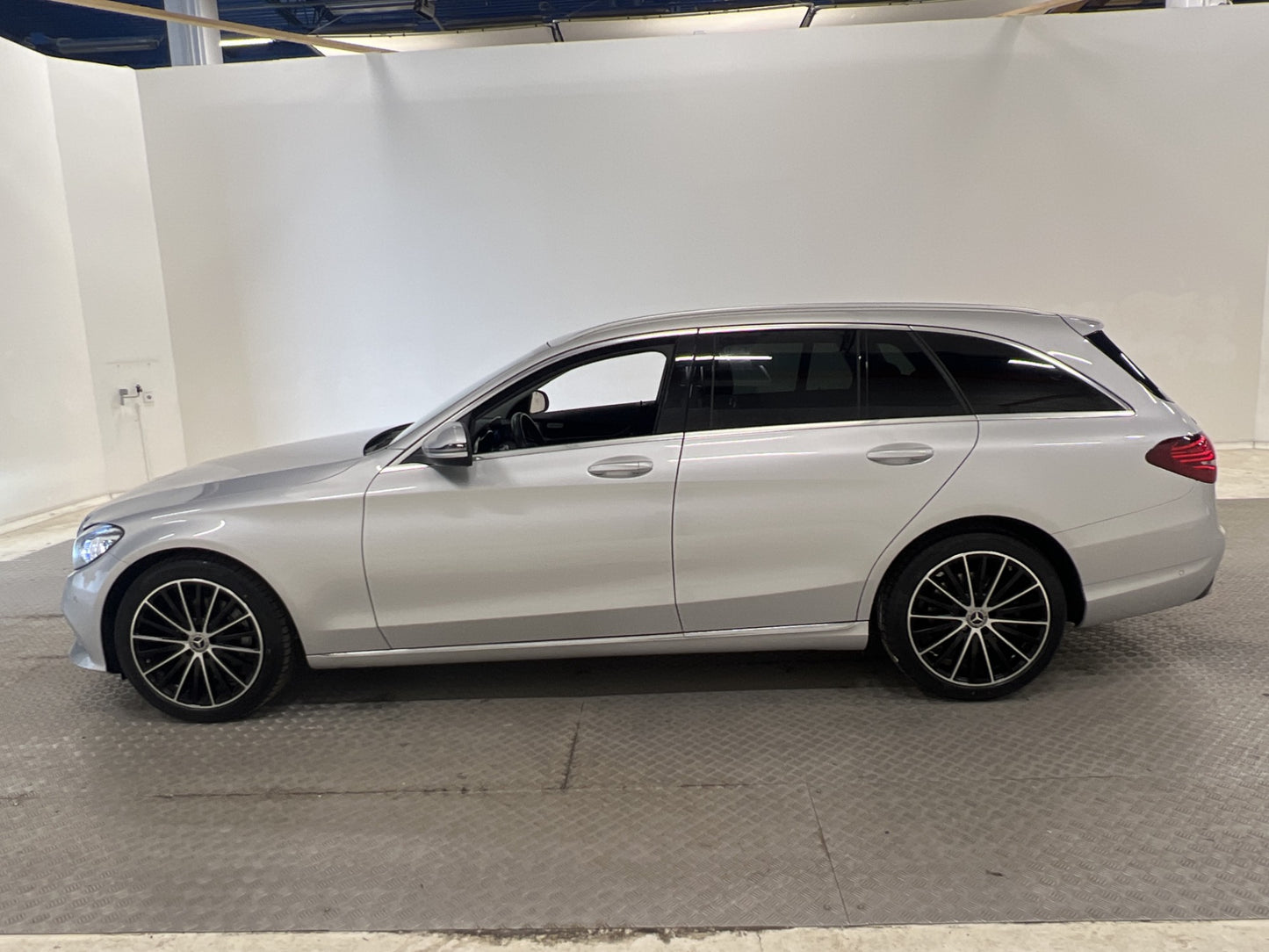 Mercedes-Benz C 220 T d 194hk Värmare Burmester Kamera MOMS