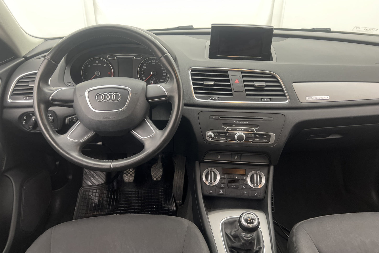 Audi Q3 2.0 TDI Q 140hk Proline Värmare Dragkrok Välservad