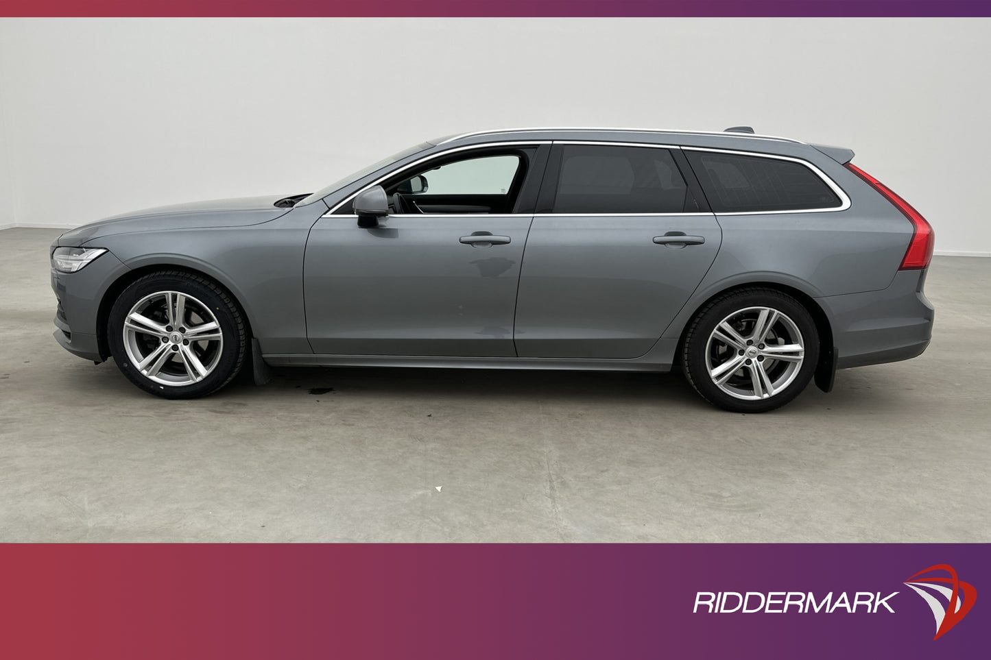 Volvo V90 D4 190hk AWD Momentum VOC Navi D-Värmare Drag