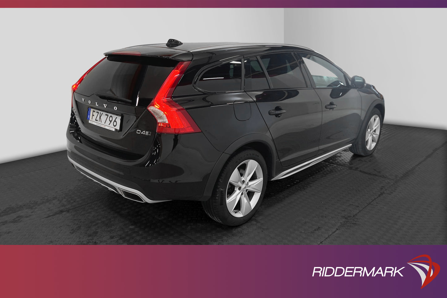 Volvo V60 Cross Country D4 AWD Summum VOC Värm Navi Sensorer