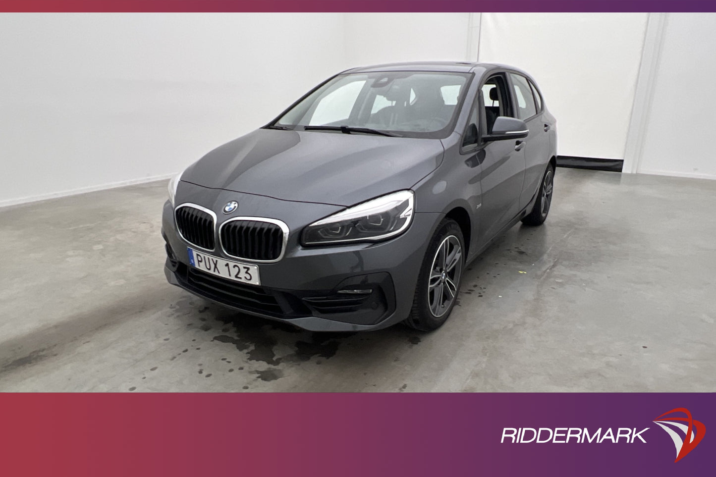 BMW 220 d xDrive Active Tourer Sport line HiFi HUD Navi Drag