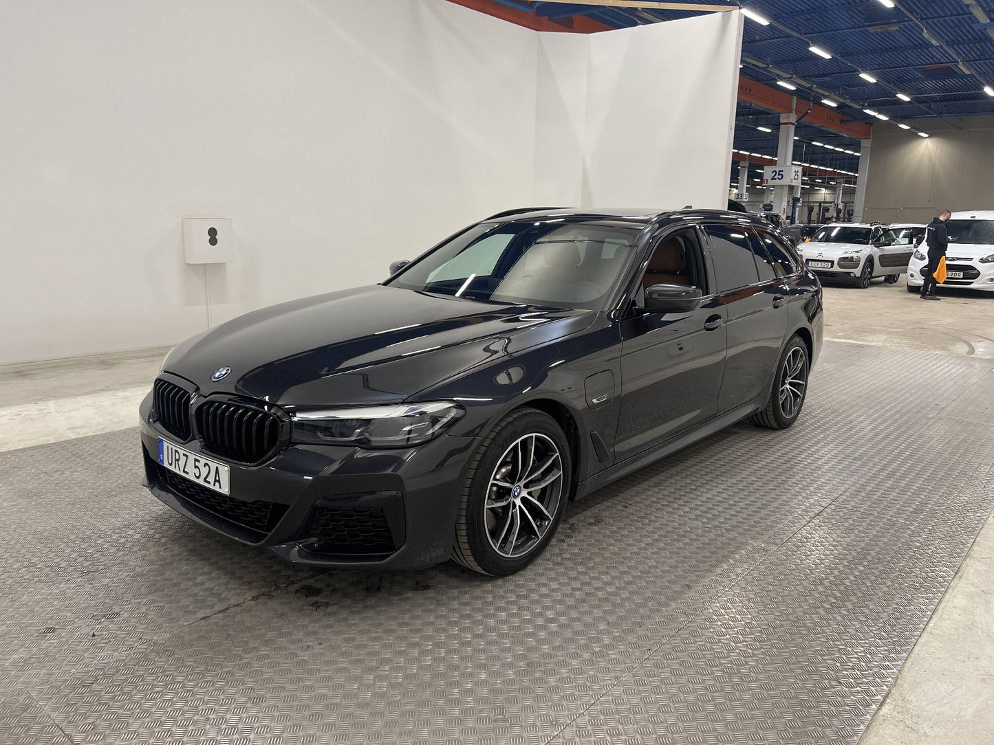 BMW 530e xDrive Touring 292hk M Sport Backkamera HiFi Pano