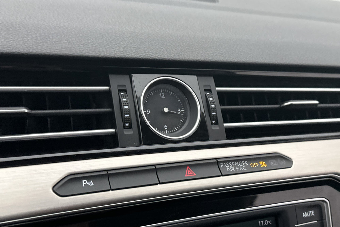 Volkswagen Passat 2.0 220hk R-Line Cockpit Värm Kamera Drag