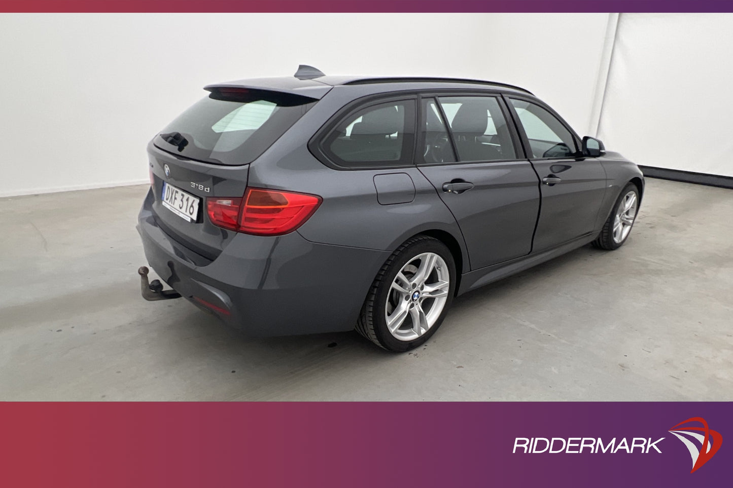 BMW 318 d xDrive Touring M Sport Sensorer Drag Välservad