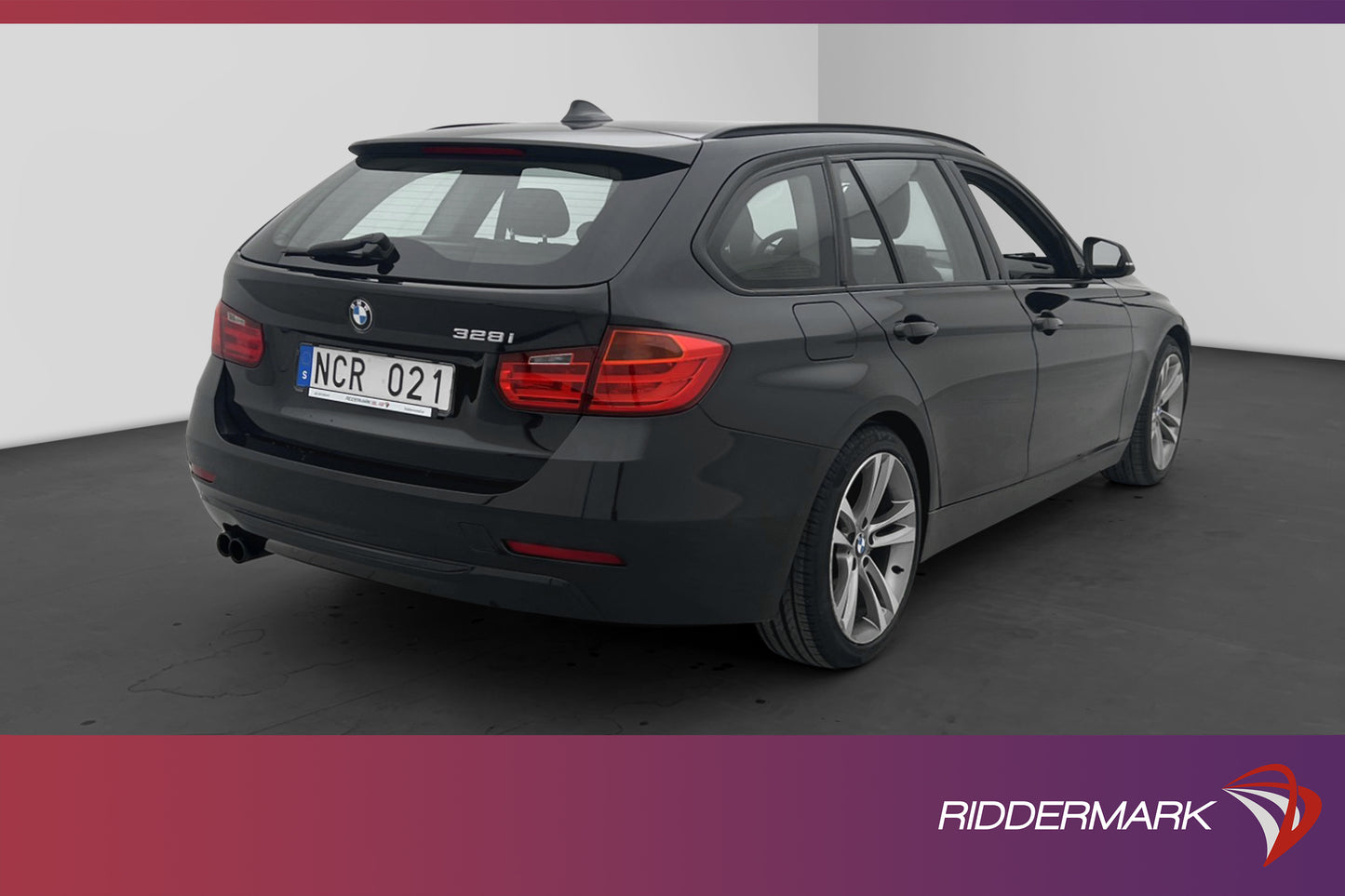 BMW 328i Touring 245hk Sport line Rattvärme P-sensorer