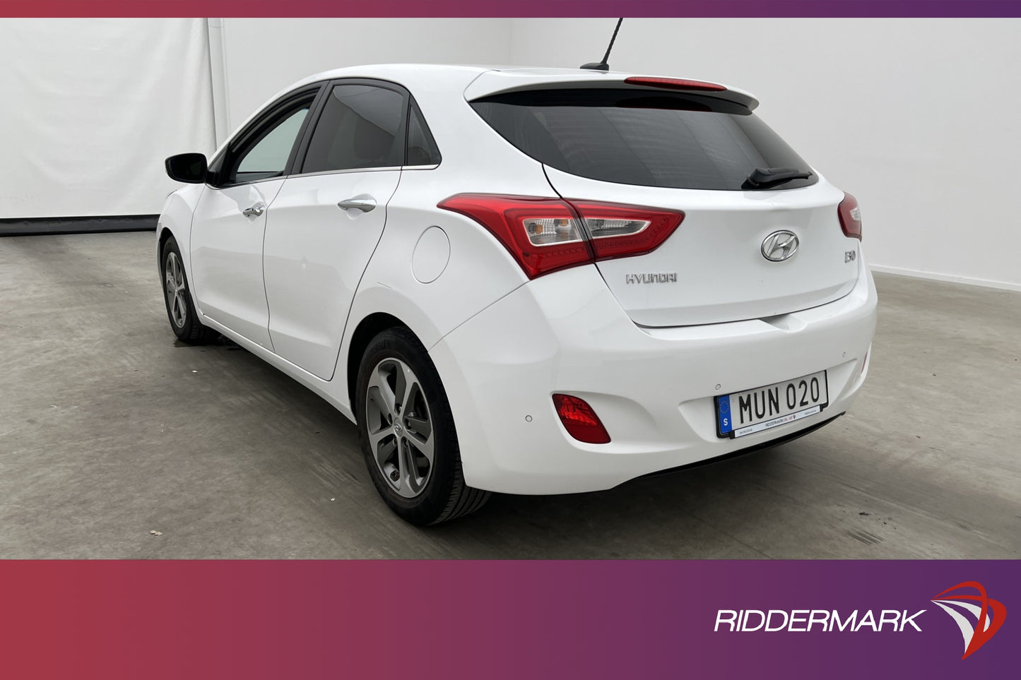 Hyundai i30 CRDi 136hk Premium Värmare Kamera Navi 0.42L/mil