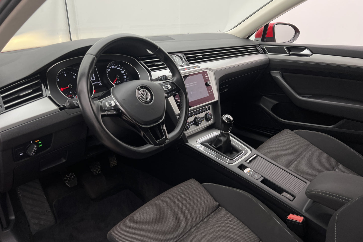 Volkswagen Passat 2.0 TDI 150hk Sensorer App-connect Drag