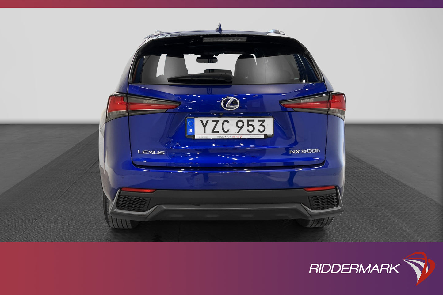 Lexus NX 300h AWD 2.5 ECVT F Sport B-kamera Keyless Navi