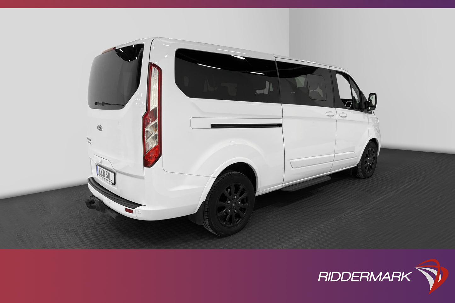 Ford Tourneo Custom Titanium 185hk Värmare Skinn 9Sits Drag