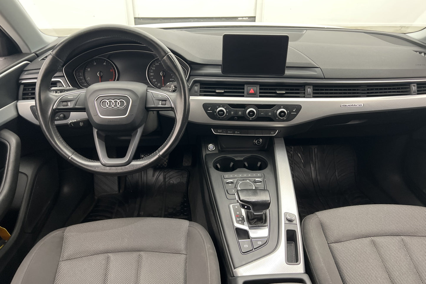 Audi A4 40 TDI 190hk Quattro Bluetooth P-Sensorer