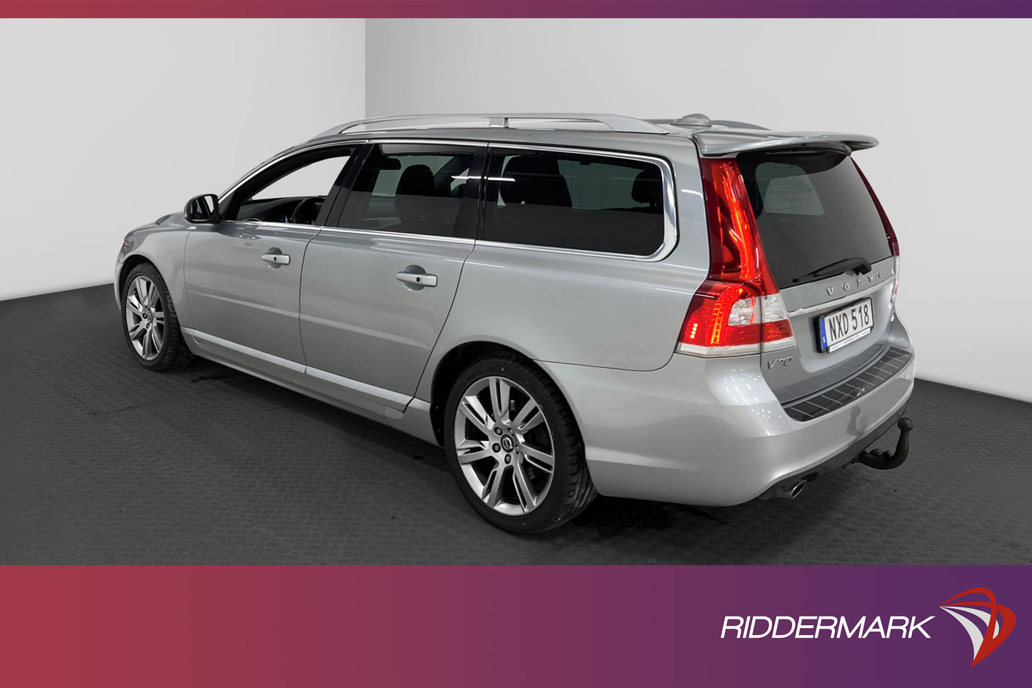 Volvo V70 D4 AWD 163hk Summum VOC Värm Sensorer Drag Välserv