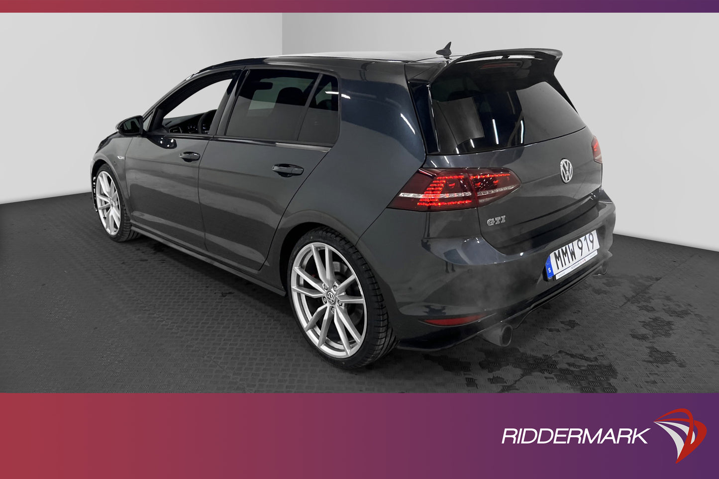 Volkswagen Golf GTI Clubsport 265hk Skalstolar Dynaudio