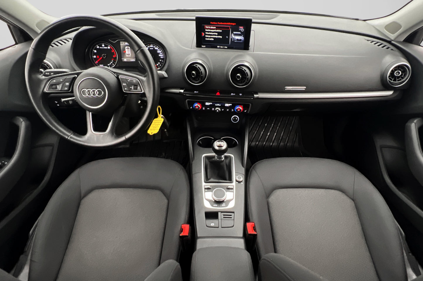 Audi A3 35 TFSI 150hk Proline Sensorer CarPlay Adaptiv Fart.