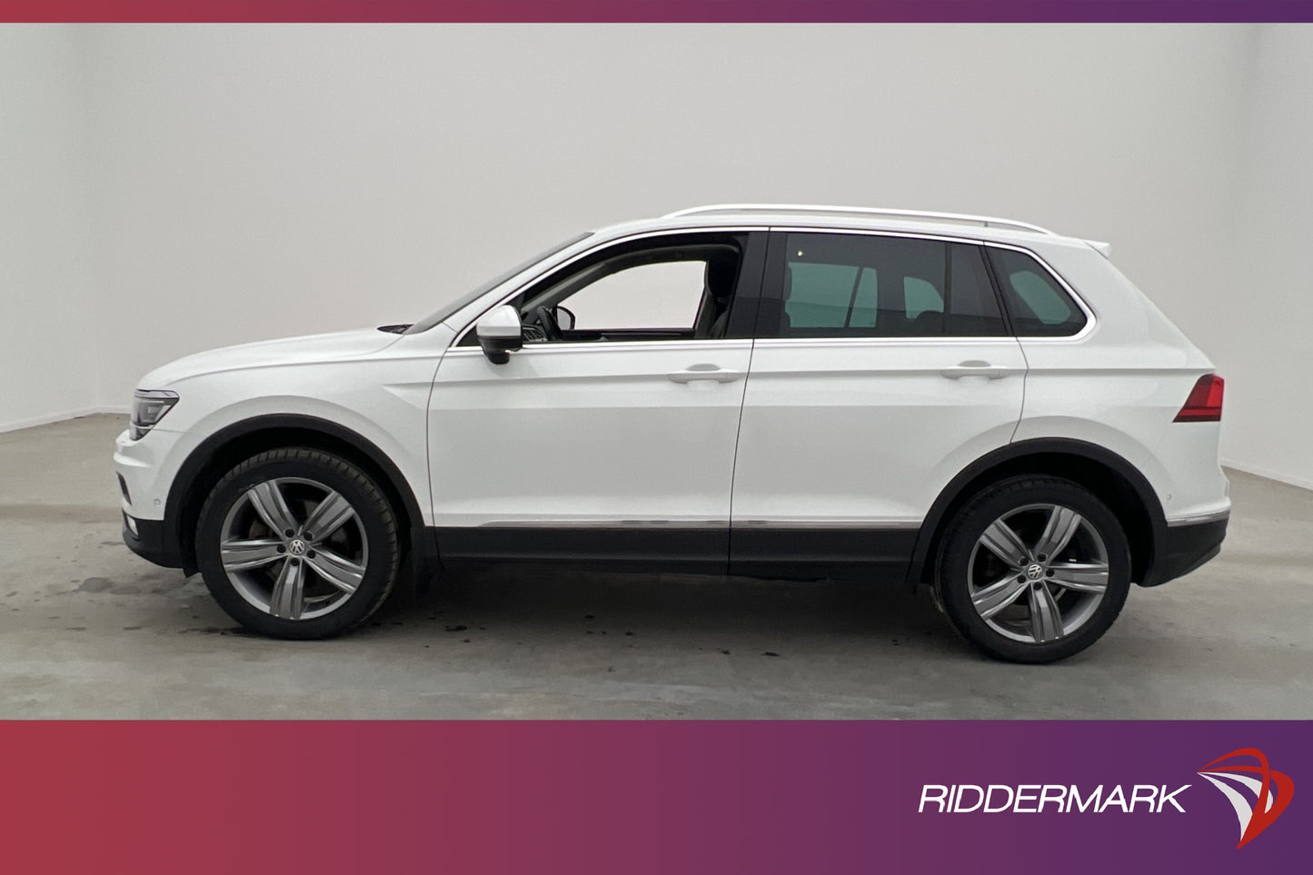 Volkswagen Tiguan 4M 190hk Premium Pano Cockpit 360° Drag