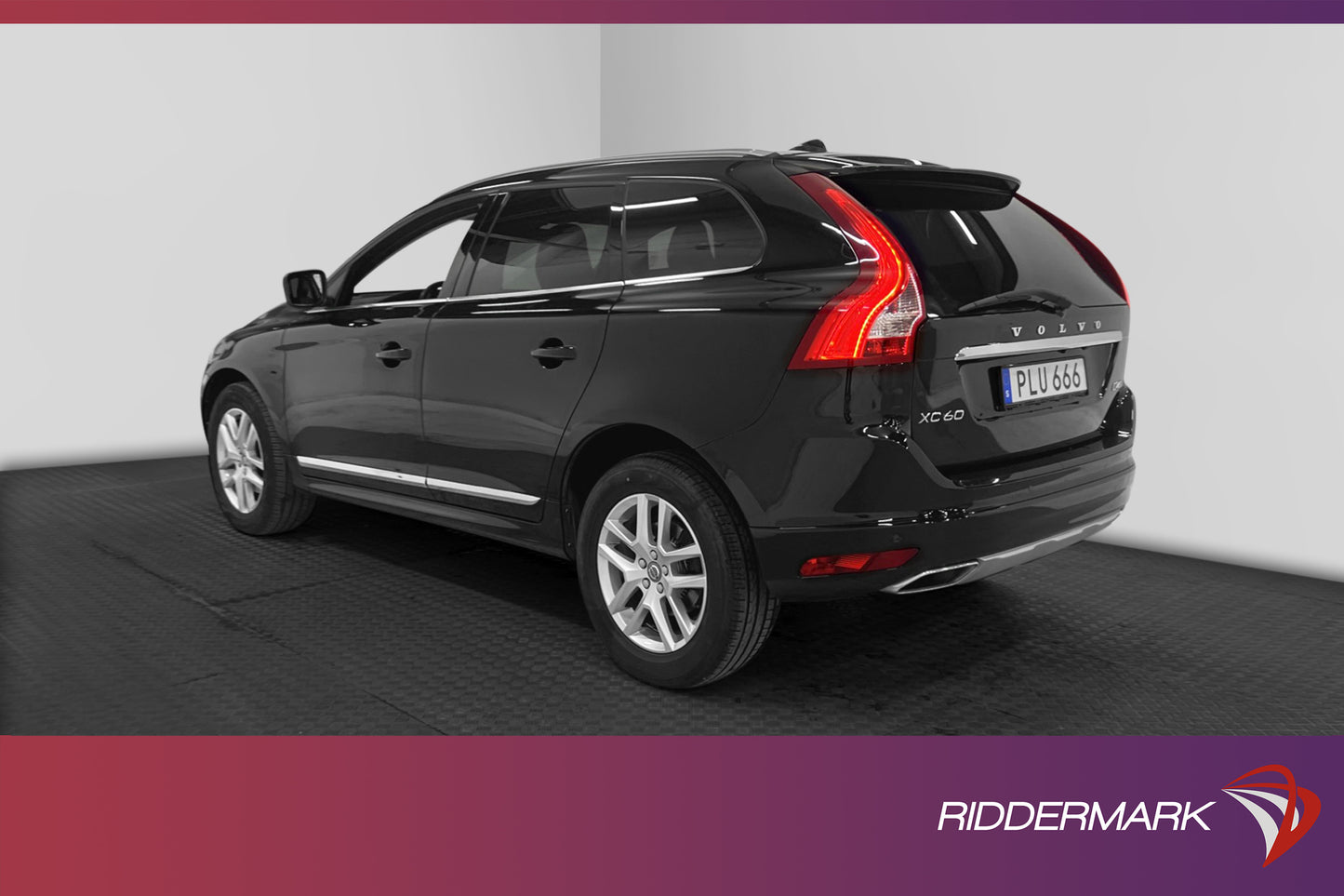 Volvo XC60 D4 190hk AWD Summum Pano DVärm VOC Skinn B-Kamera