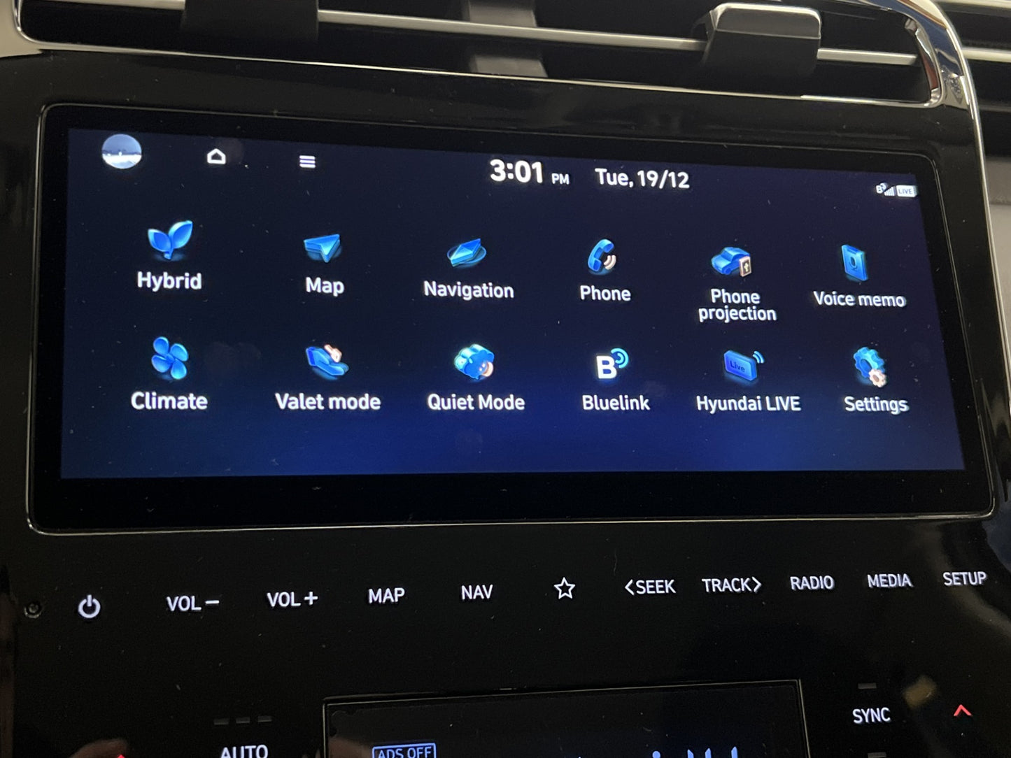 Hyundai Tucson Hybrid AWD Essential CarPlay Kamera Navi