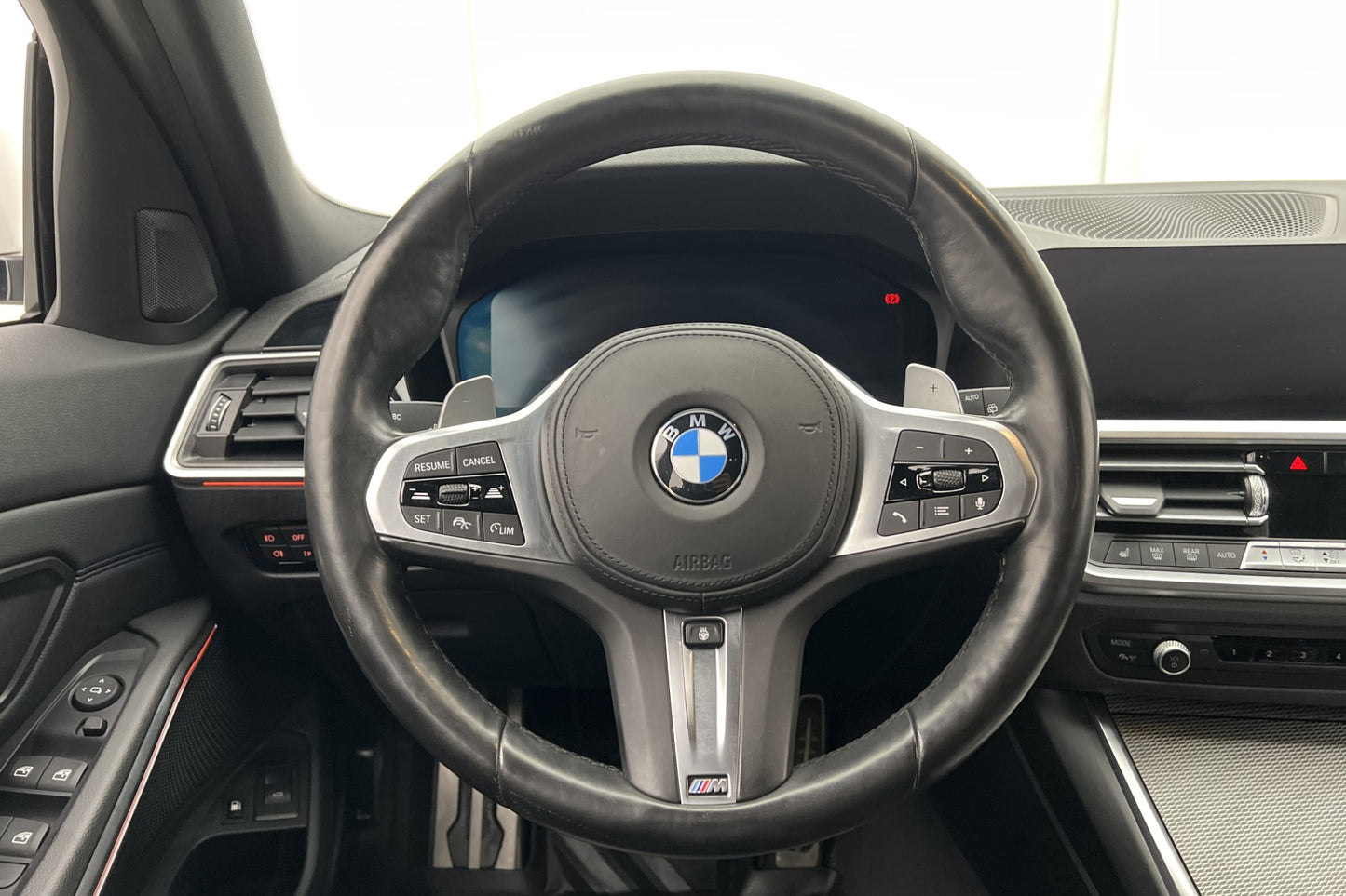 BMW 330e xDrive Touring 292hk M Sport Kamera Dragkrok