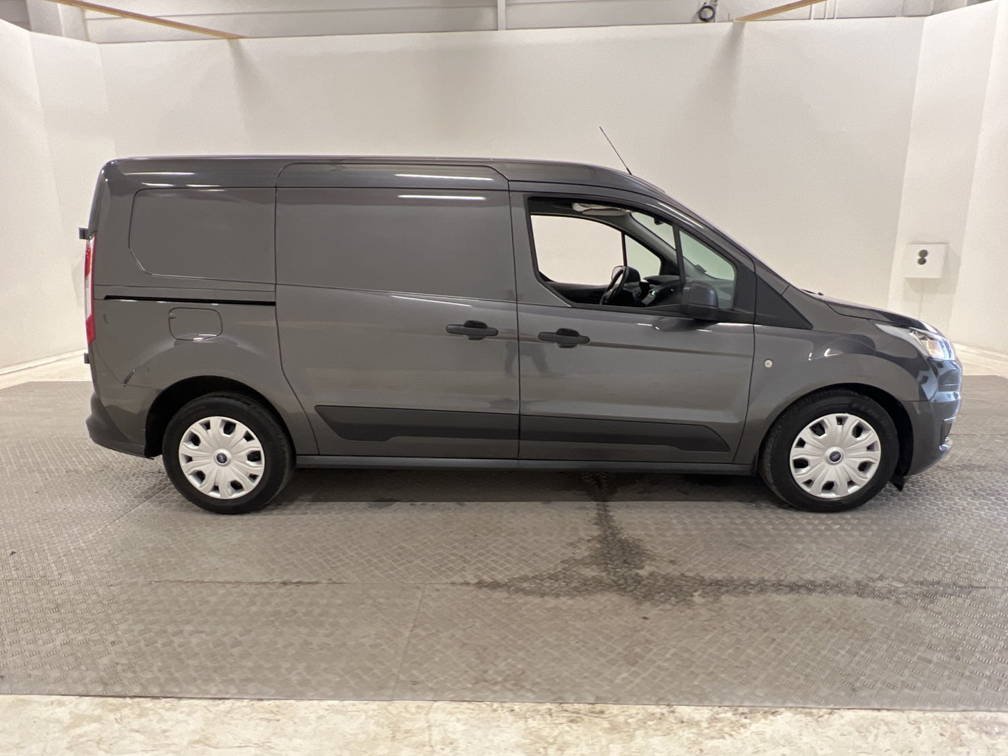 Ford Transit Connect LWB 100hk Värmare Drag B-Kamera Moms