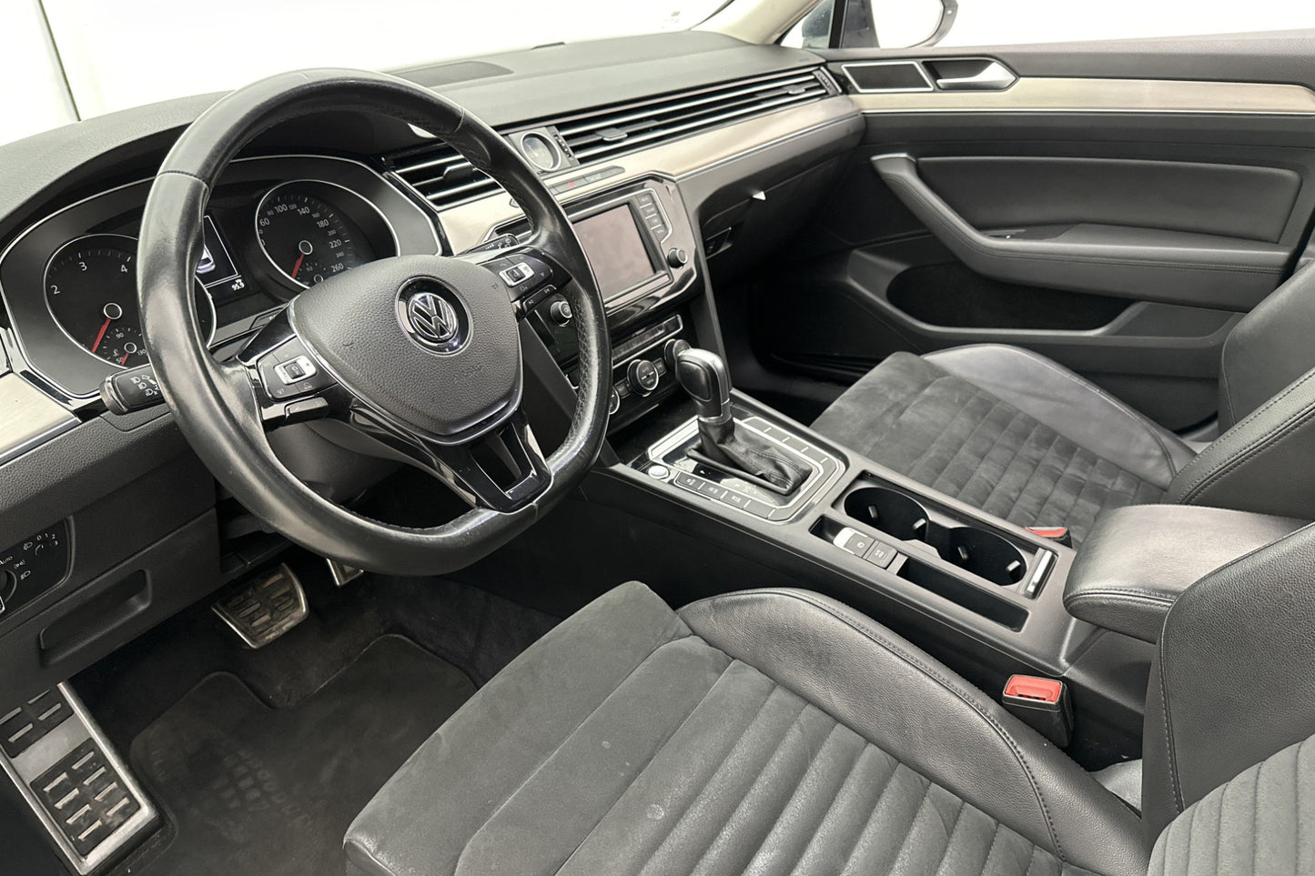 Volkswagen Passat TDI 190hk Premium Sensorer Drag Välservad