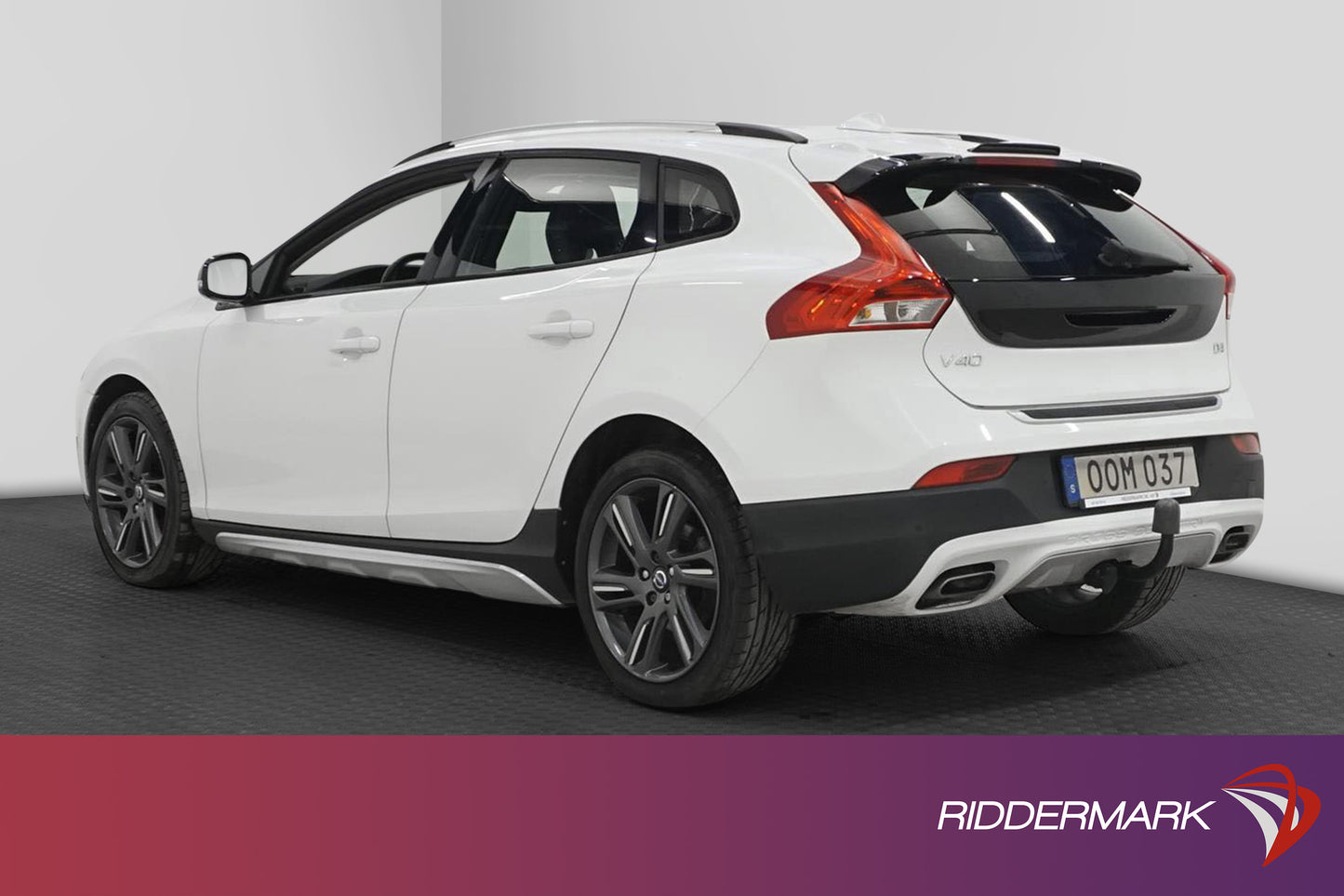 Volvo V40 CC D4 177hk Summum VOC Värmare Pano Skinn Dragkrok