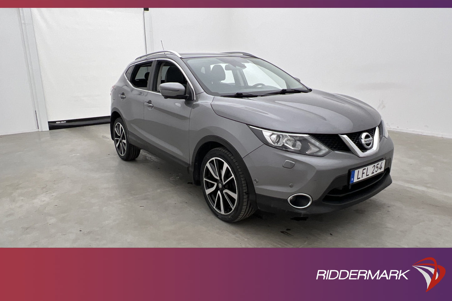 Nissan Qashqai 1.6 dCi 130hk Tekna Värmare Pano 360° Navi