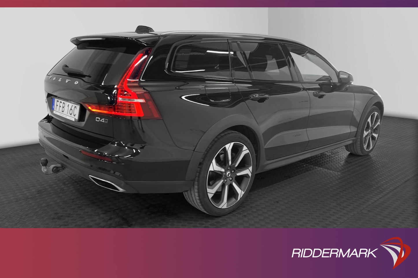 Volvo V60 Cross Country D4 AWD VOC 360° Pano H/K Skinn MOMS