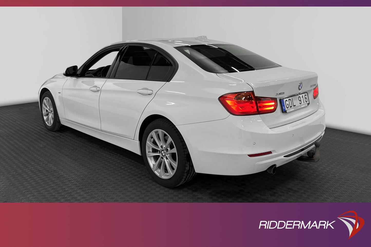 BMW 320d xDrive 184hk Sportline Backkamera Dragkrok