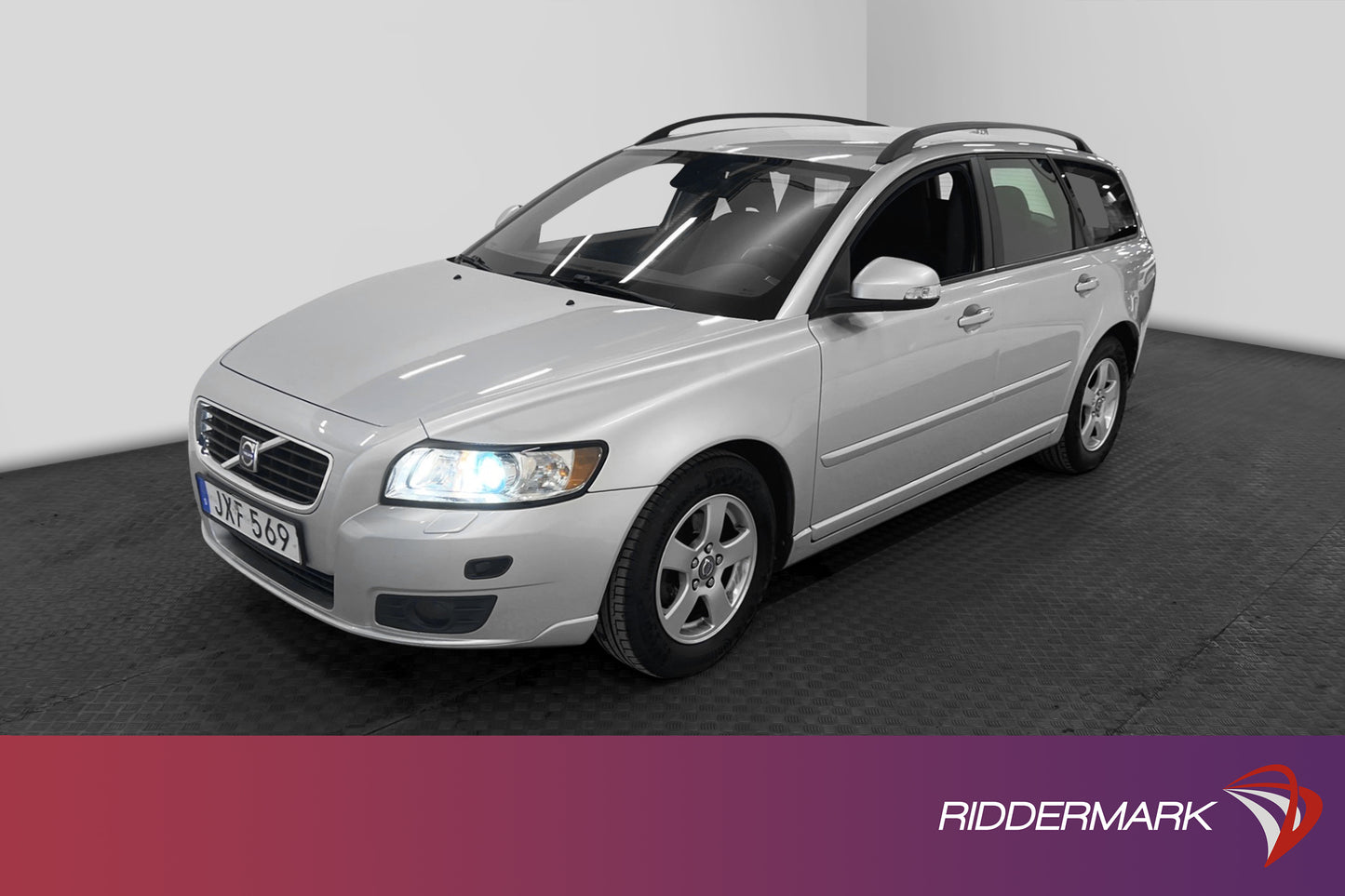 Volvo V50 1.8 125hk Momentum Drag PDC Välservad Låg Skatt