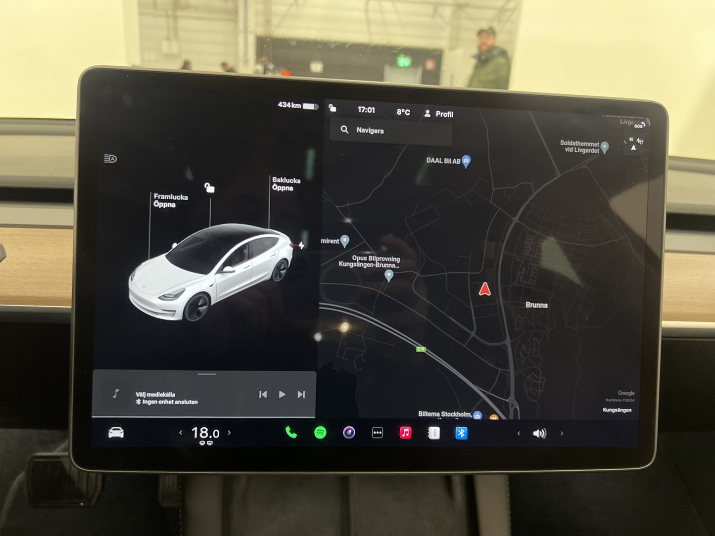 Tesla Model 3 Long Range AWD 440hk Panorama Drag Sv.såld