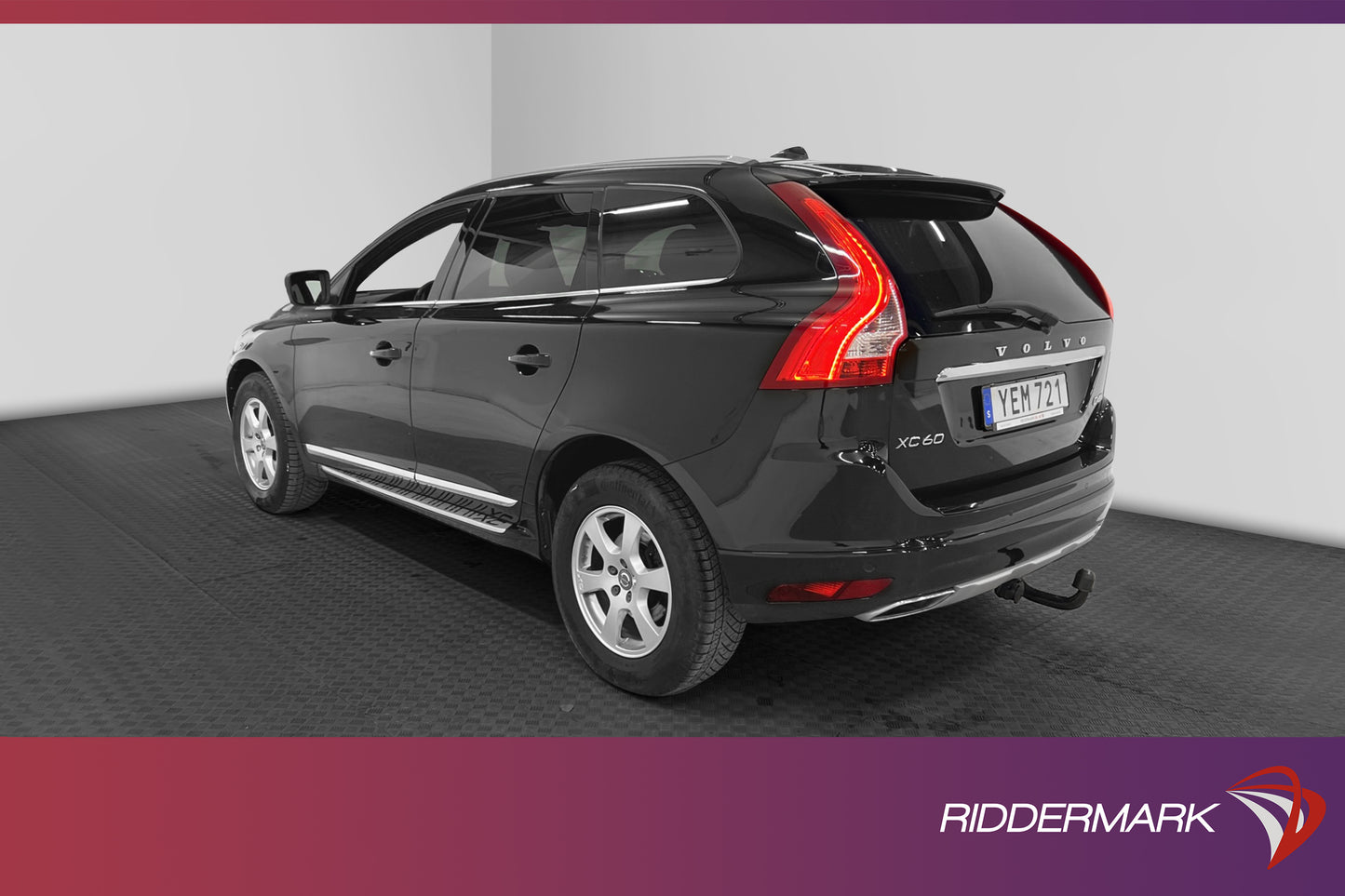 Volvo XC60 D4 AWD Classic Summum D-värm VOC Pano B-kamera