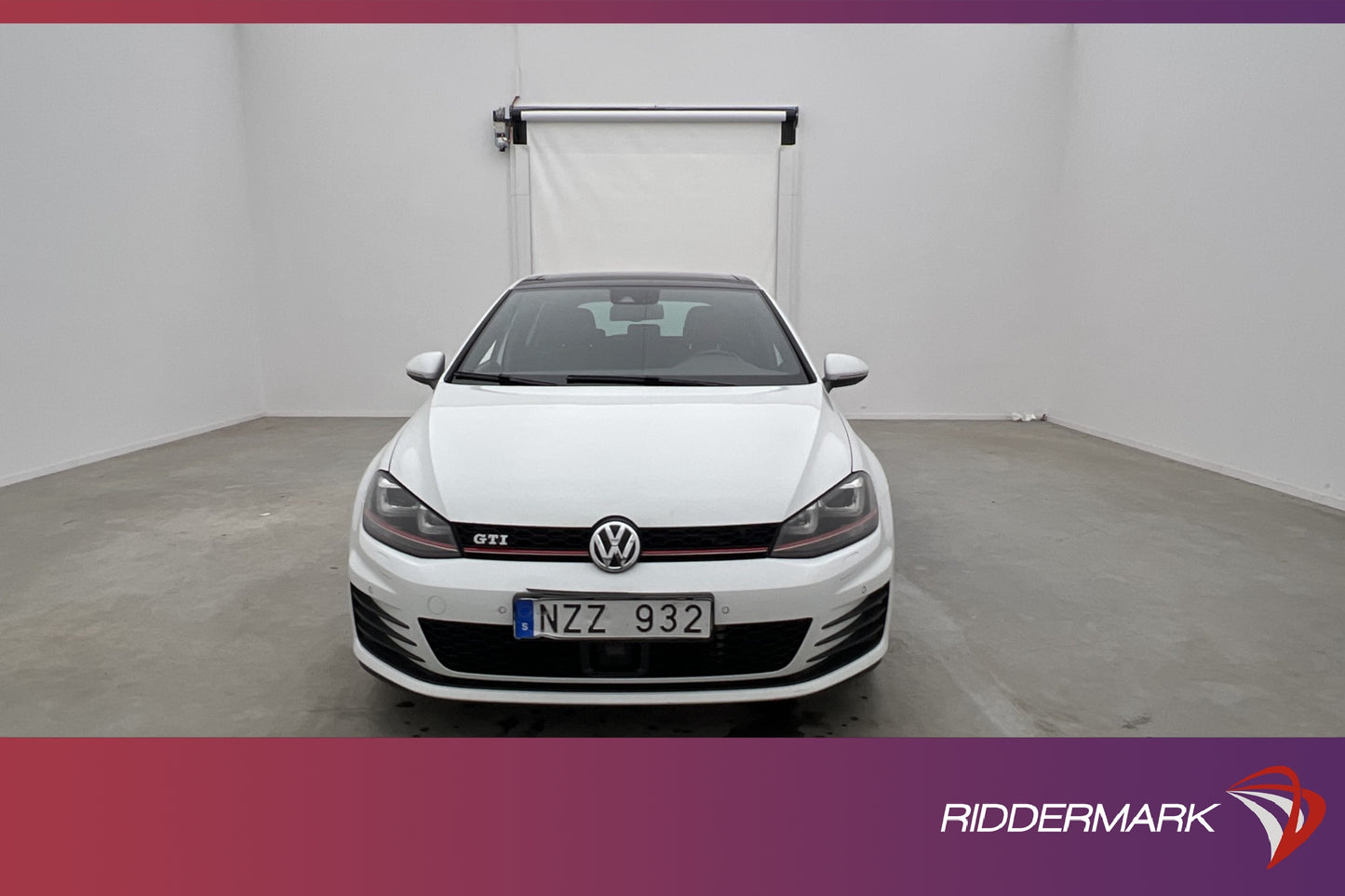 Volkswagen Golf GTI Performance 2.0 TSI Pano B-kamera 230hk