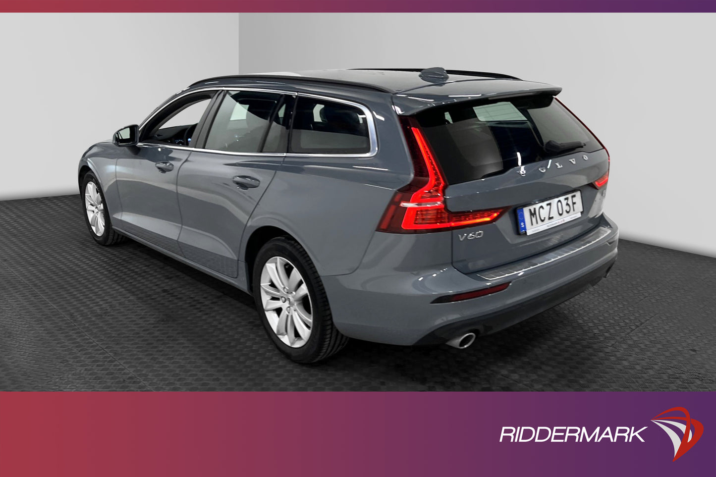 Volvo V60 B4 Momentum PRO Edition VOC Navi B-kamera 197hk