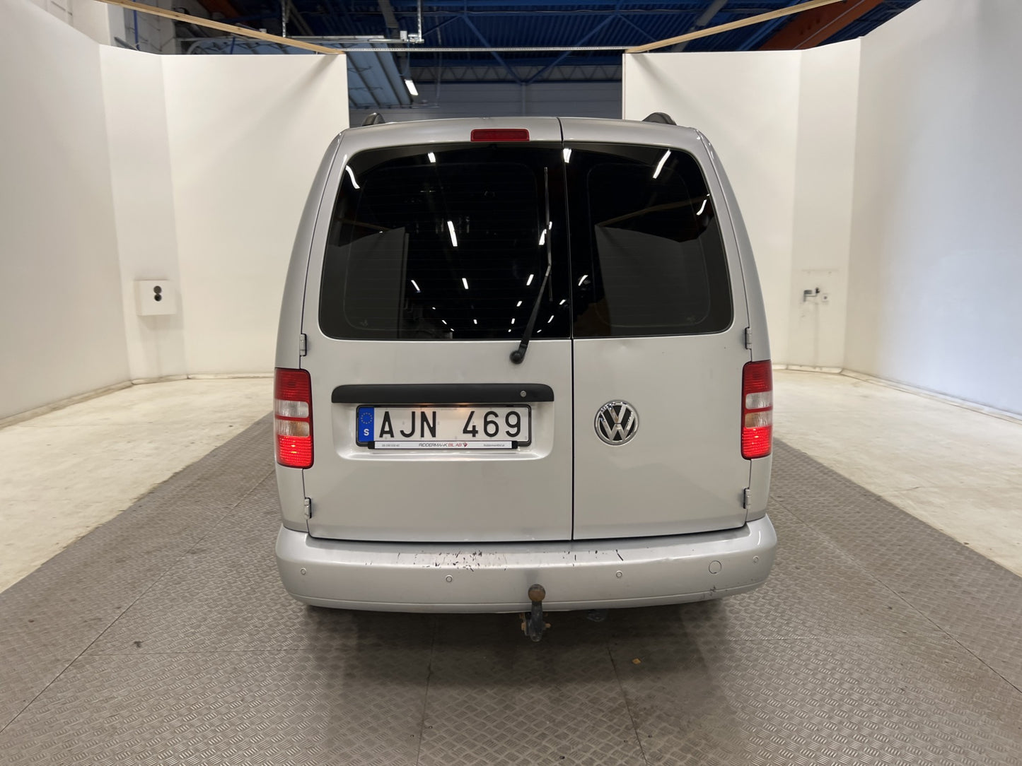 Volkswagen Caddy Maxi 1.6TDI Automat Dragkrok Värmare Moms