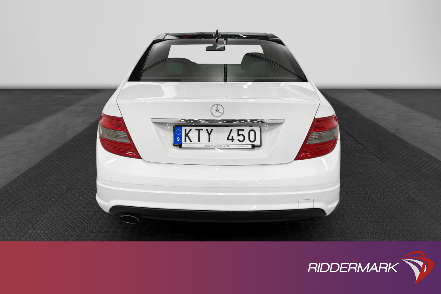 Mercedes-Benz C 180 CGI AMG 156 hk M-värme Pano Nyservad