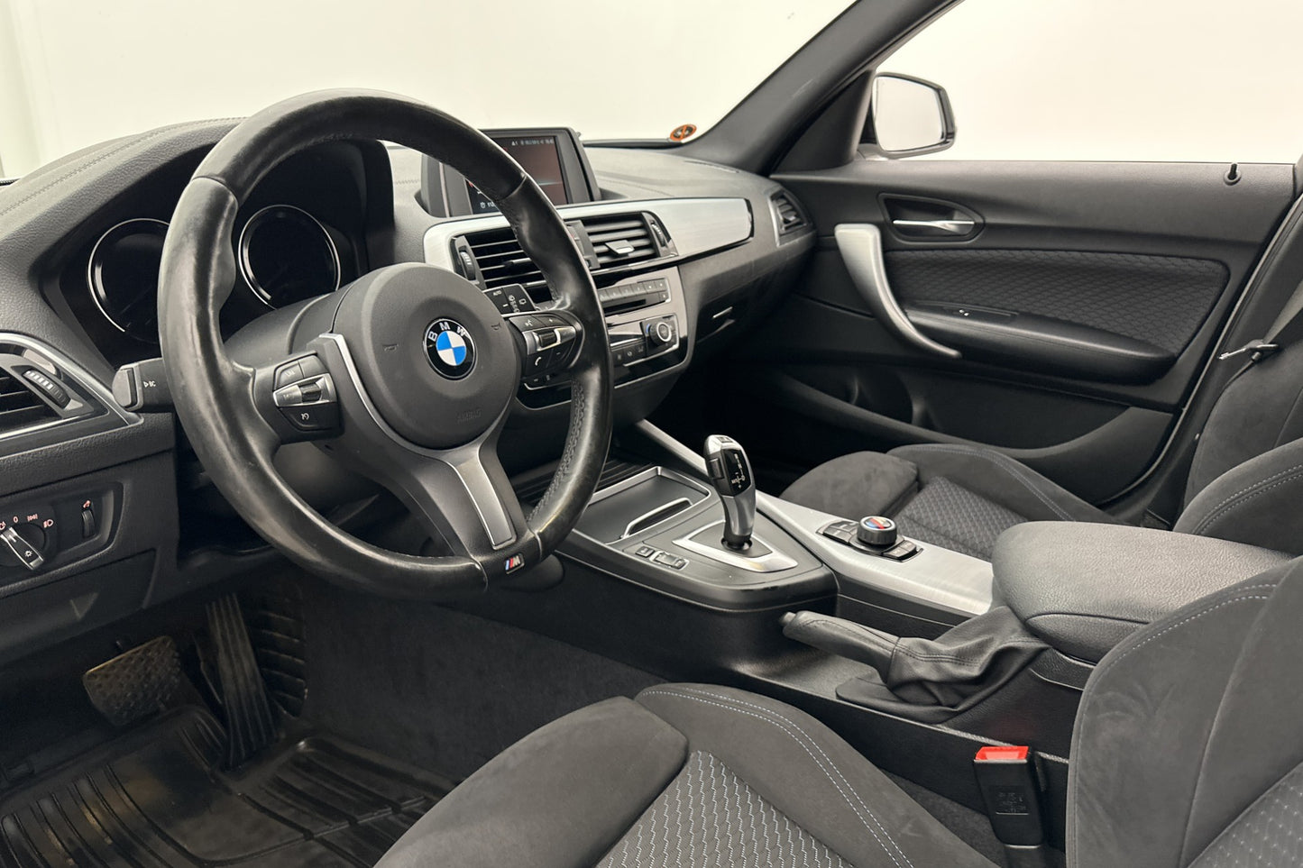 BMW 118 i Steptronic 136hk M Sport Sensorer Rattvärm Välserv