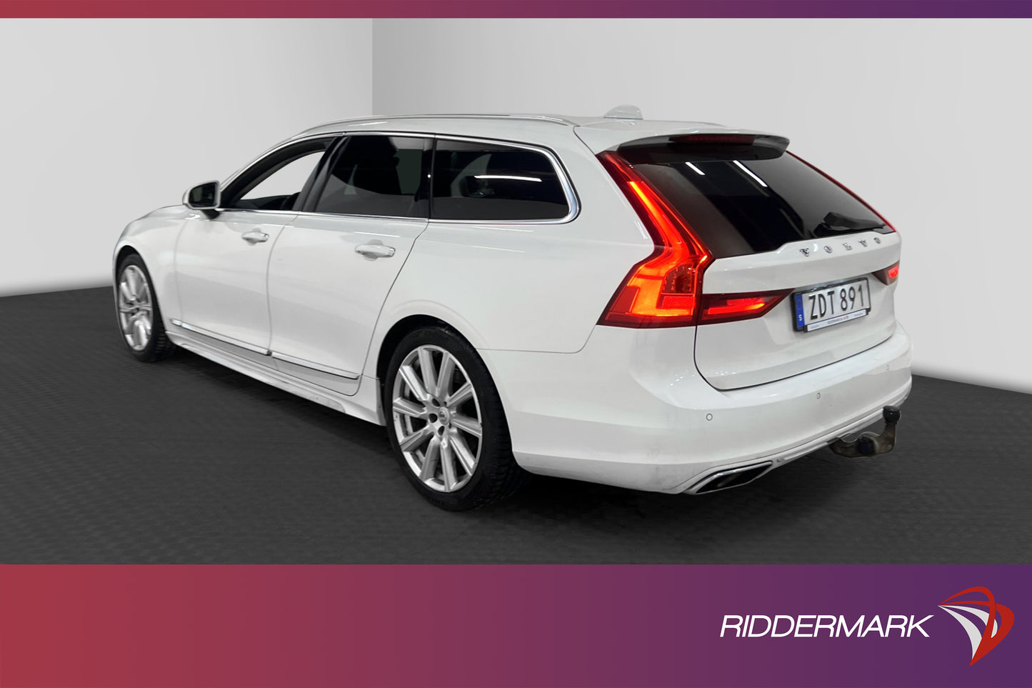 Volvo V90 D4 AWD Inscription D-värme VOC B-kamera Skinn Navi