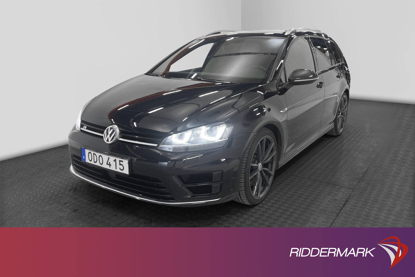 Volkswagen Golf SC R 2.0 4M DSG 300hk Pano Skinn Kamera Navi