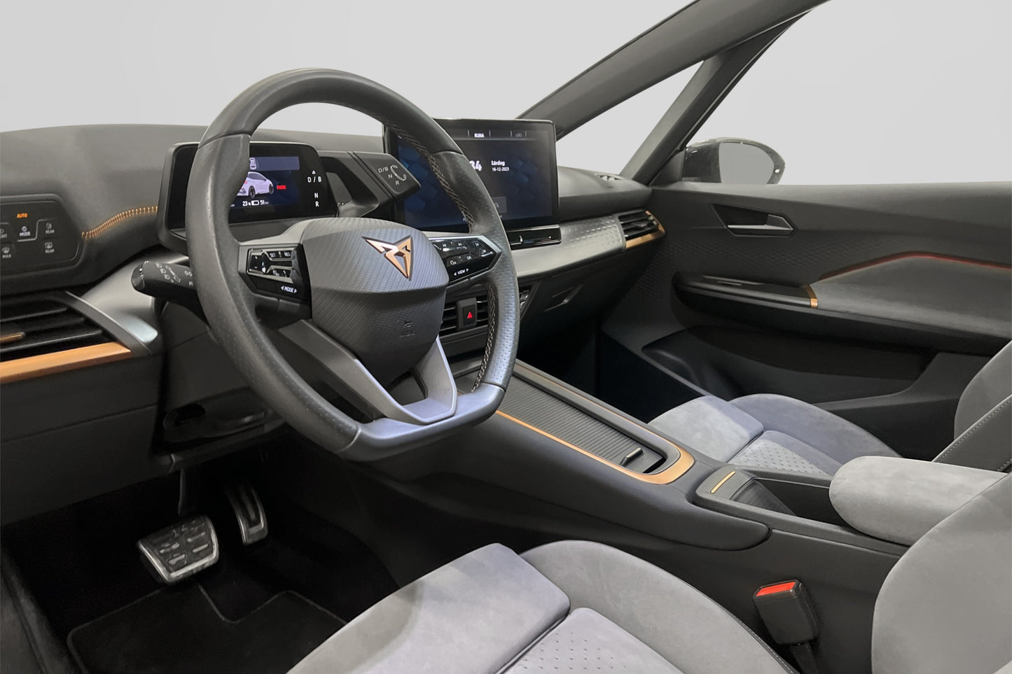 CUPRA Born 58 kWh 204hk Backkamera Pano Navi Massage