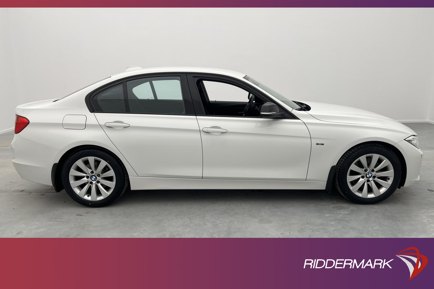 BMW 328 i xDrive Sedan 245hk Sport line Sensorer Rattvärme