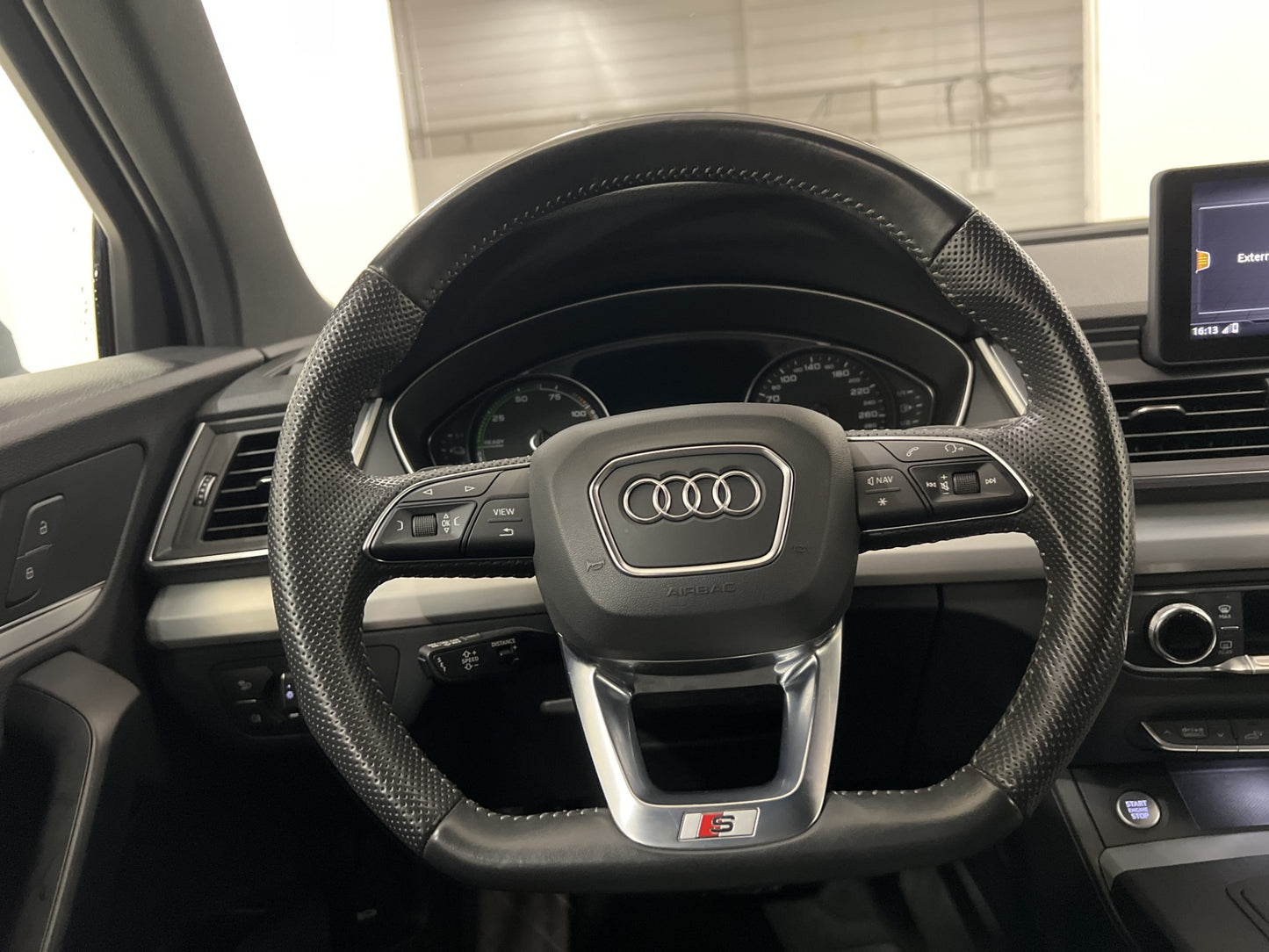 Audi Q5 55 TFSI e Quattro S-Line Keyless Luftfjädring Drag