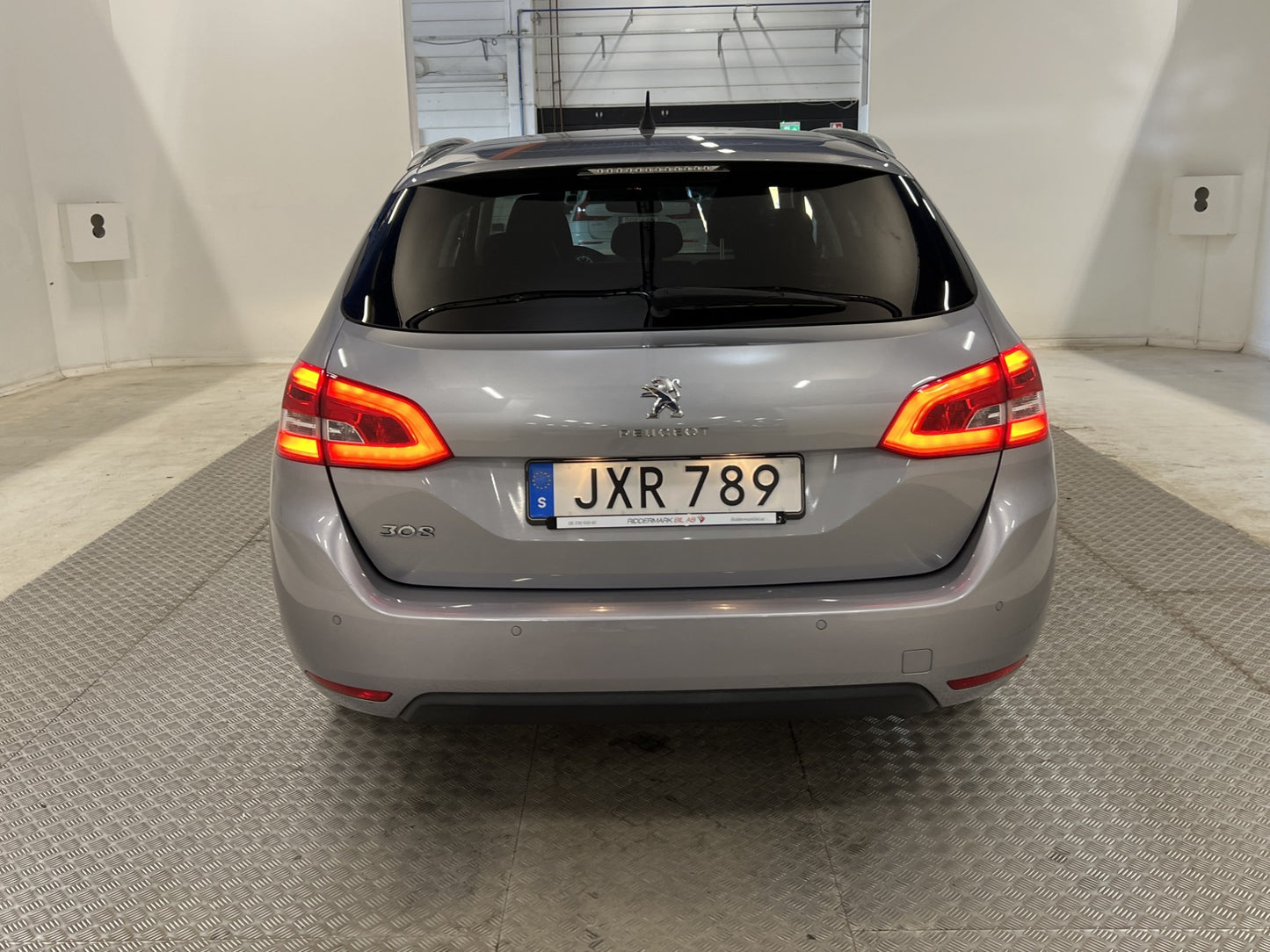 Peugeot 308 SW 1.2 e-THP 110hk  Active Pano P-sensor 1-ägare