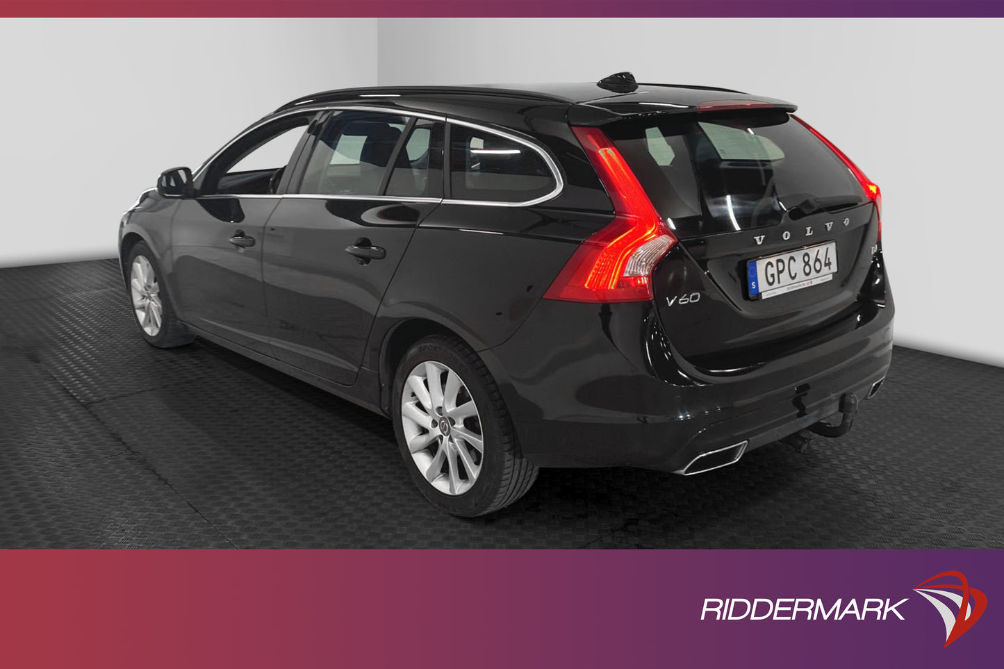 Volvo V60 D4 181hk Momentum Taklucka D-värm Navi VOC BLIS