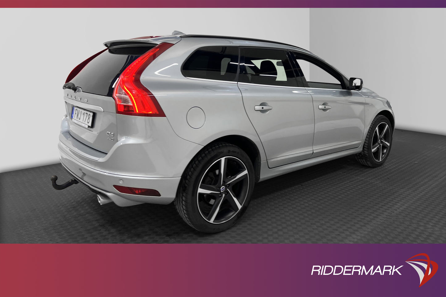 Volvo XC60 D4 190hk AWD R-Design D-värm VOC Pano Navi Skinn