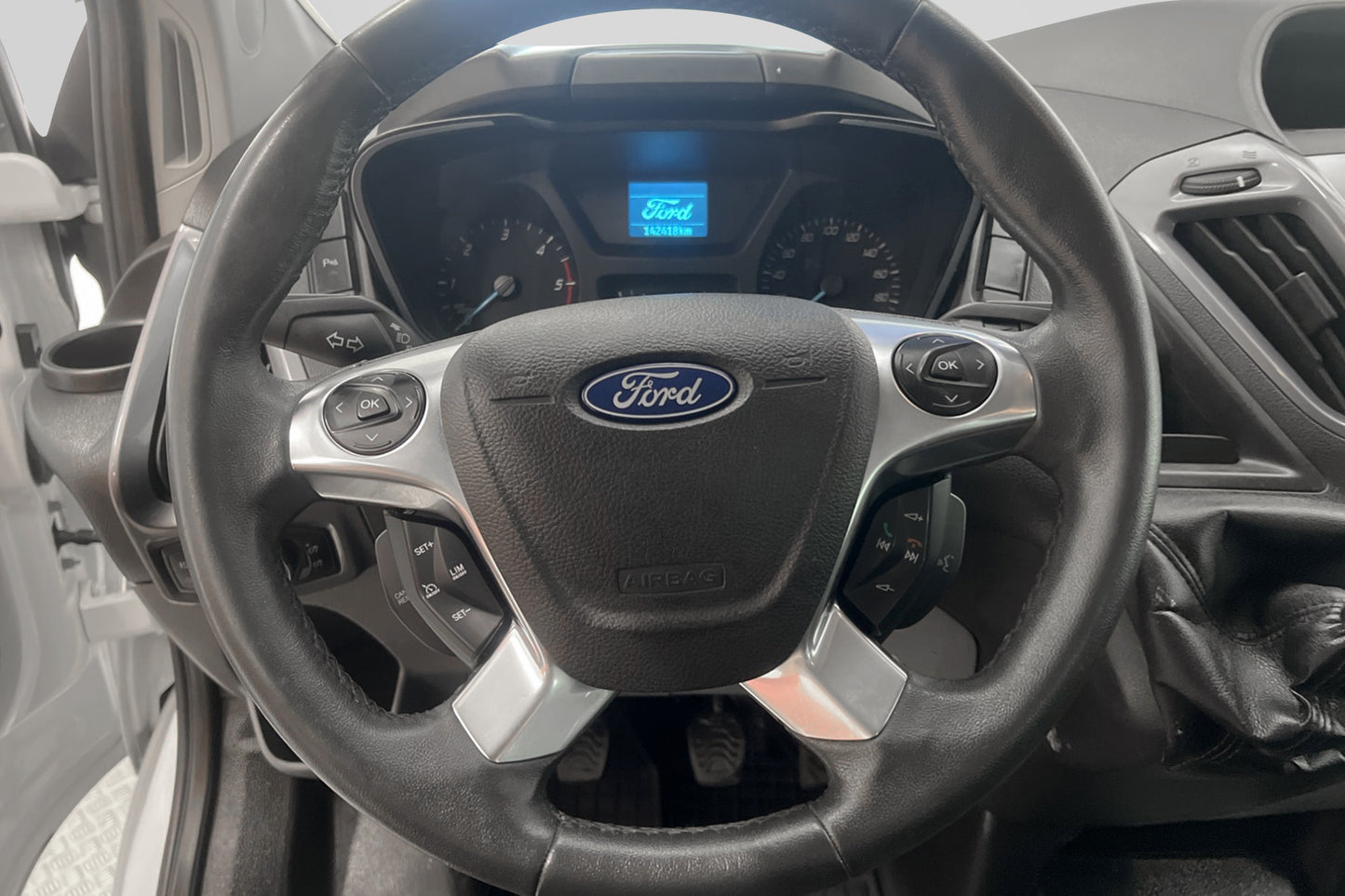 Ford Transit Custom 2.2TDCi 155hk Värmare PDC V-inredd