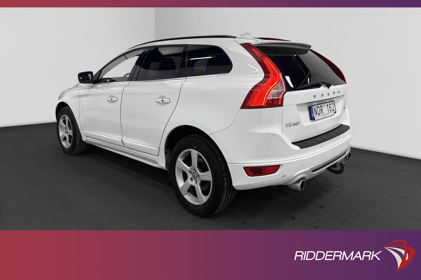 Volvo XC60 D4 AWD 163hk R-Design Pano VOC Navi P-Sensorer