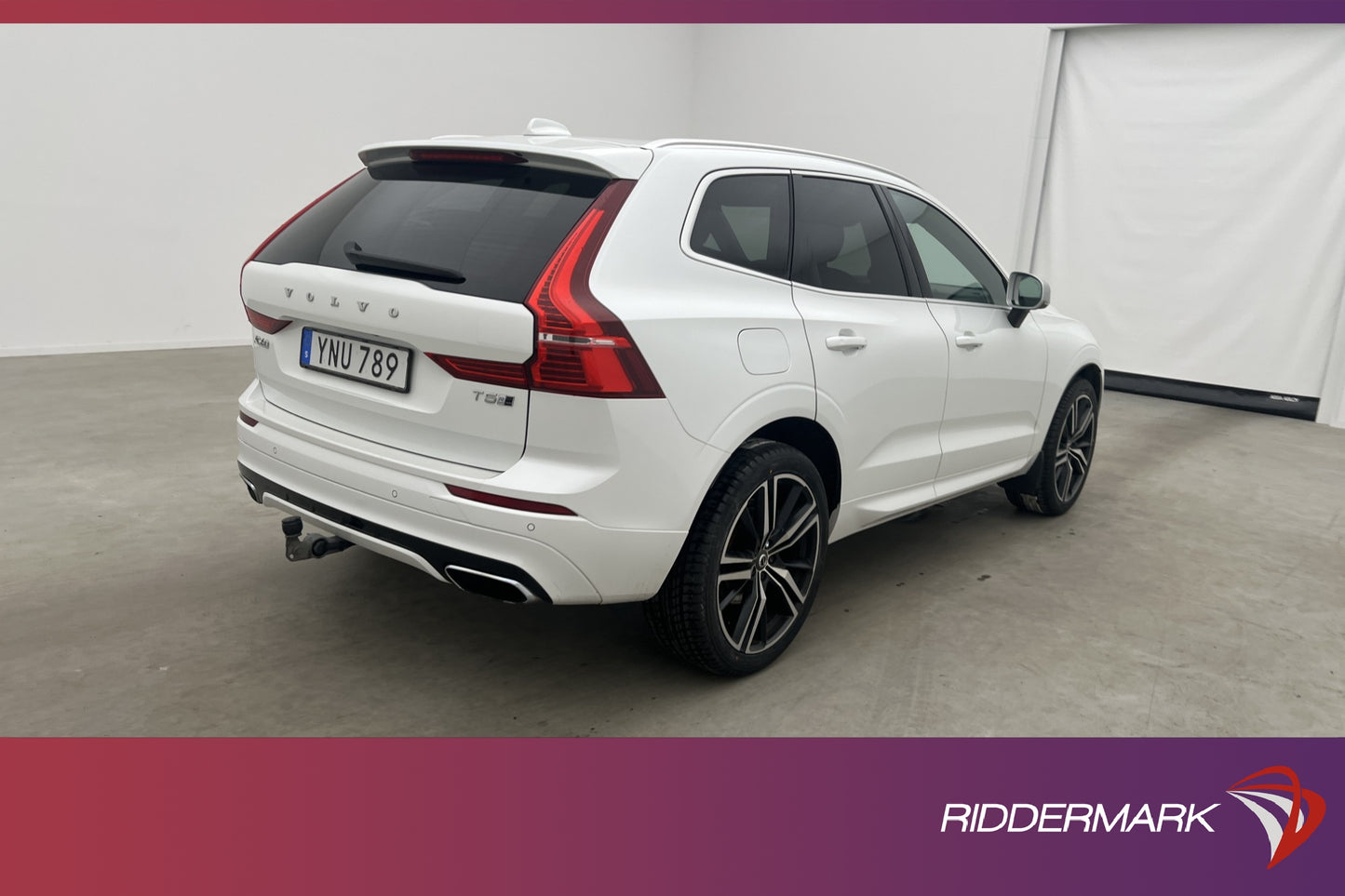 Volvo XC60 T5 AWD 254hk R-Design VOC Värm Pano Kamera Drag