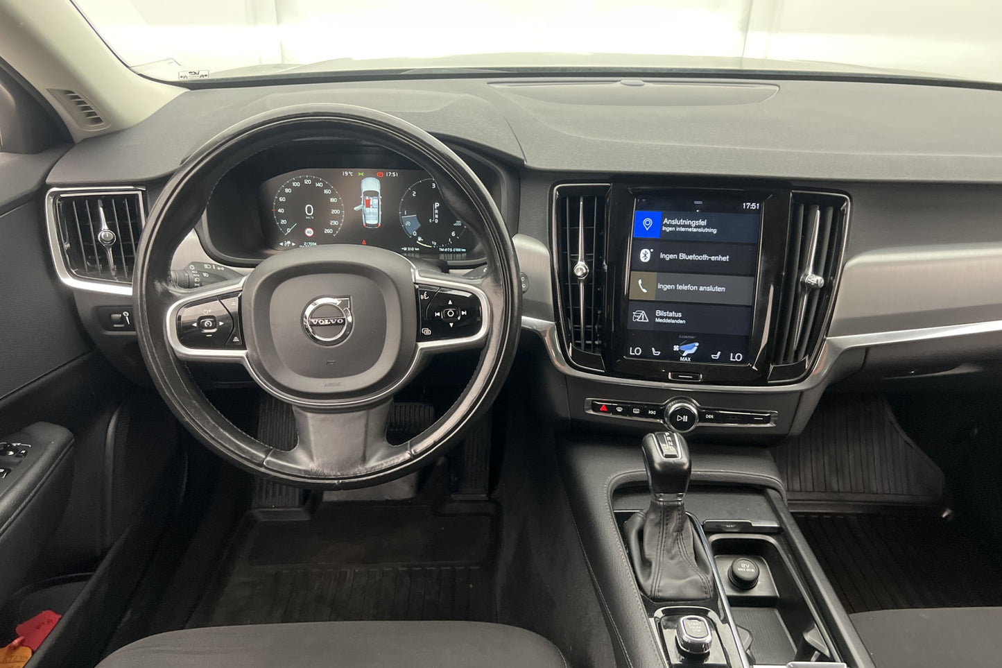 Volvo V90 D4 AWD Momentum VOC Värmare Sensorer Drag Välserv