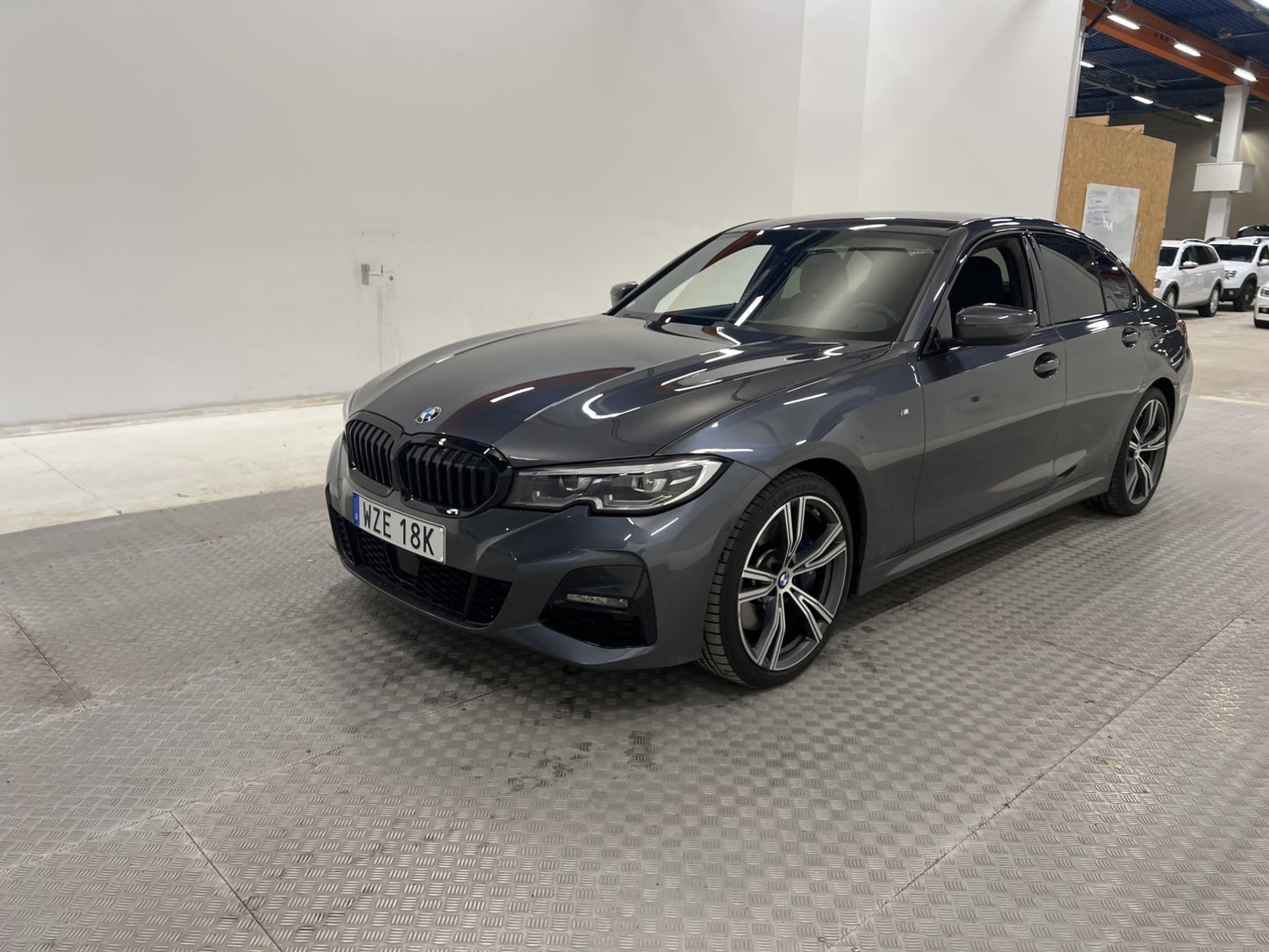 BMW 330i xDrive 258hk M Sport B-kamera Alcantara H/K Drag