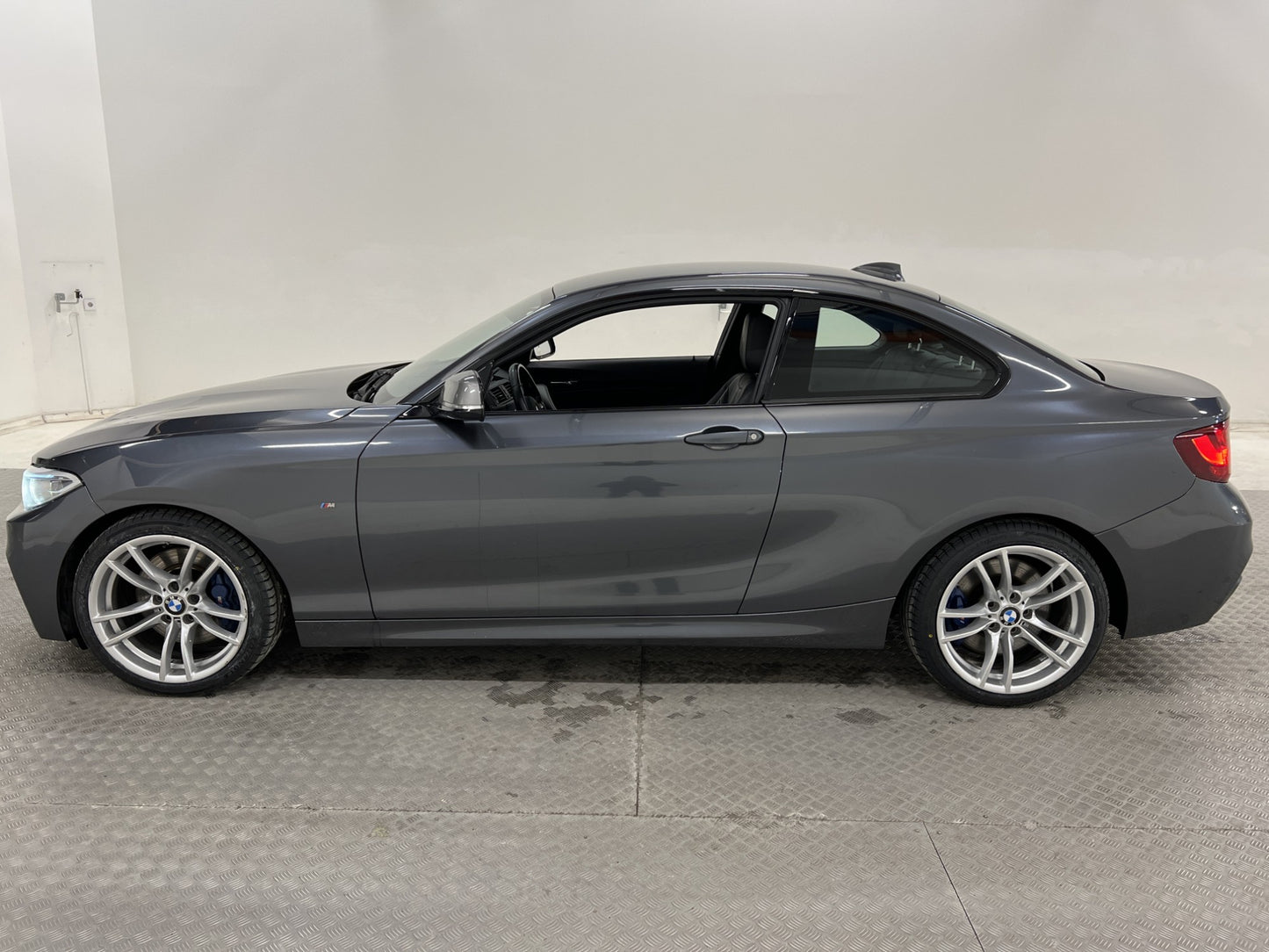 BMW M235i Coupé 326hk HiFi Skinn Navi P-Sensorer