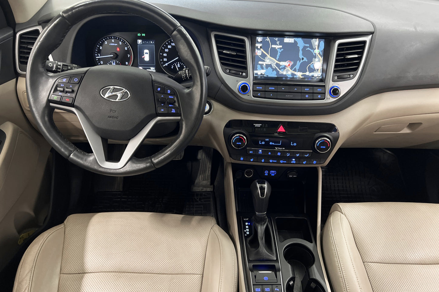 Hyundai Tucson 1.6 T-GDI 4WD Kamera M-Värm Pano Navi